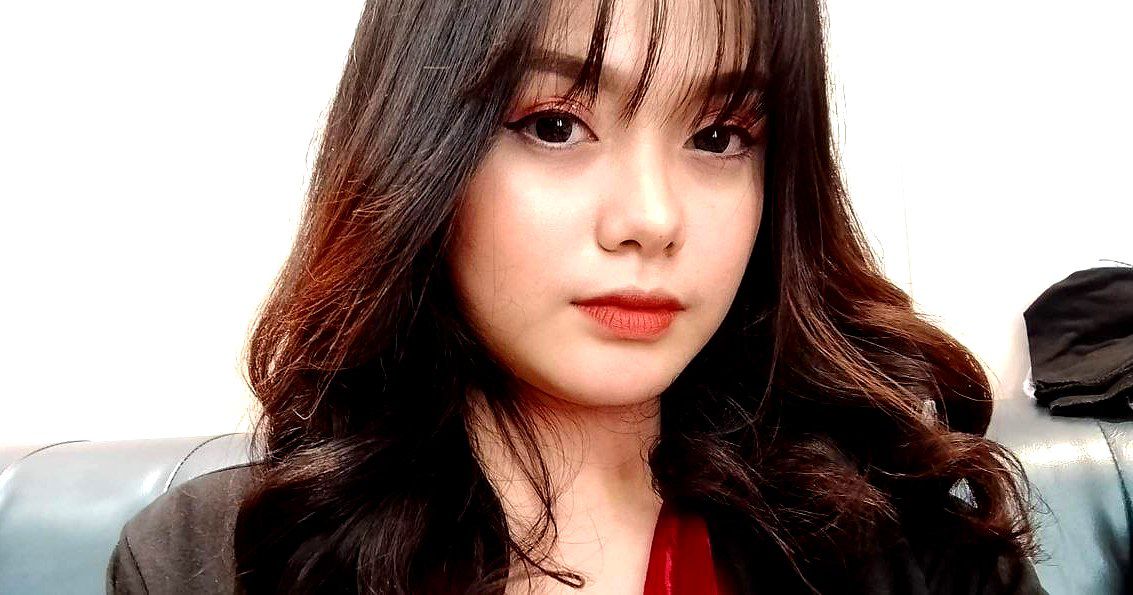 Đi theo con đường cao cấp, cô ấy trông giống như một cô gái nổi tiếng trên mạng lai cao 1,73 mét, với vòng eo thon, ngực lớn, đôi chân dài và thân hình tuyệt đẹp. Cô ấy giơ chân lên và đụ mạnh...