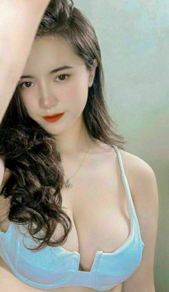 Cô gái trẻ mũm mĩm nhất đã đăng ký vào khách sạn và quan hệ tình dục với anh trai của mình